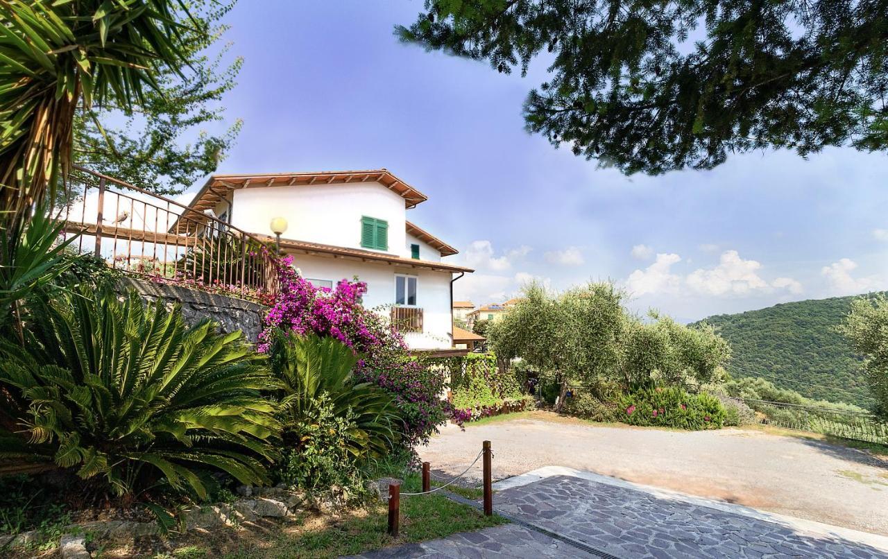 Albergo Serena Lerici Esterno foto