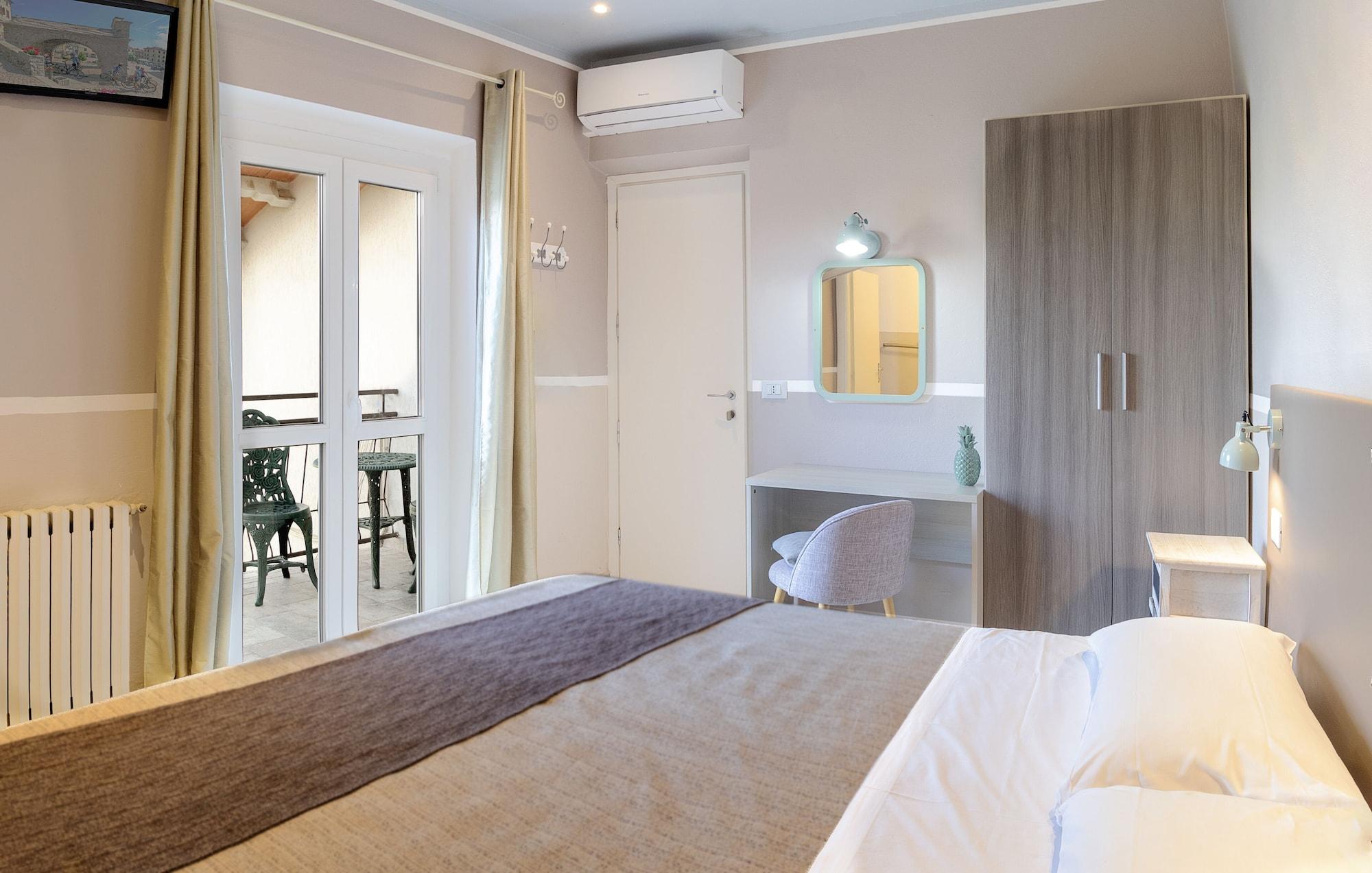 Albergo Serena Lerici Esterno foto