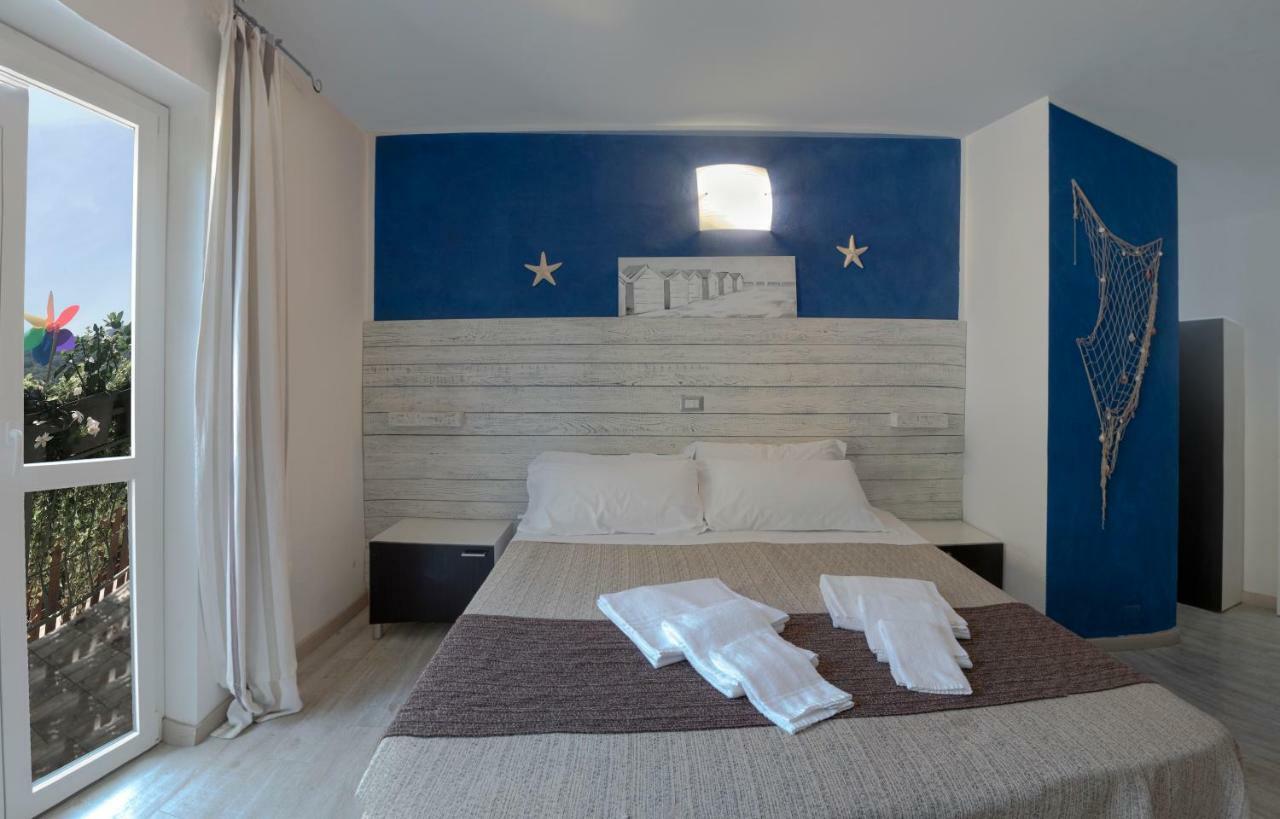 Albergo Serena Lerici Esterno foto