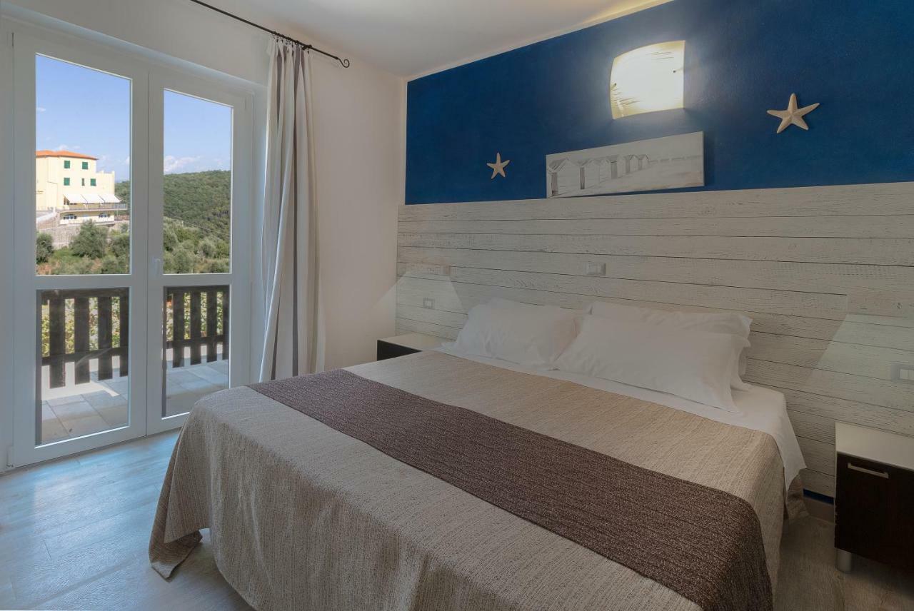 Albergo Serena Lerici Esterno foto